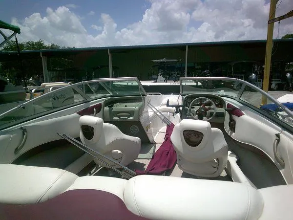 Slide: The Image of Crownline Boats 198 BR 2004 - 3