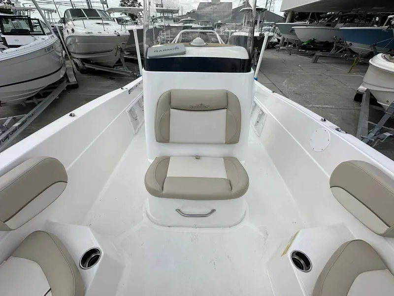 Slide: The Image of 2022 NAUTICSTAR 231 HYBRID - Image 17 - 17