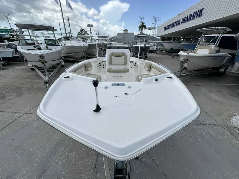 Slide: The Image of 2022 NAUTICSTAR 231 HYBRID - Image 8 - 8