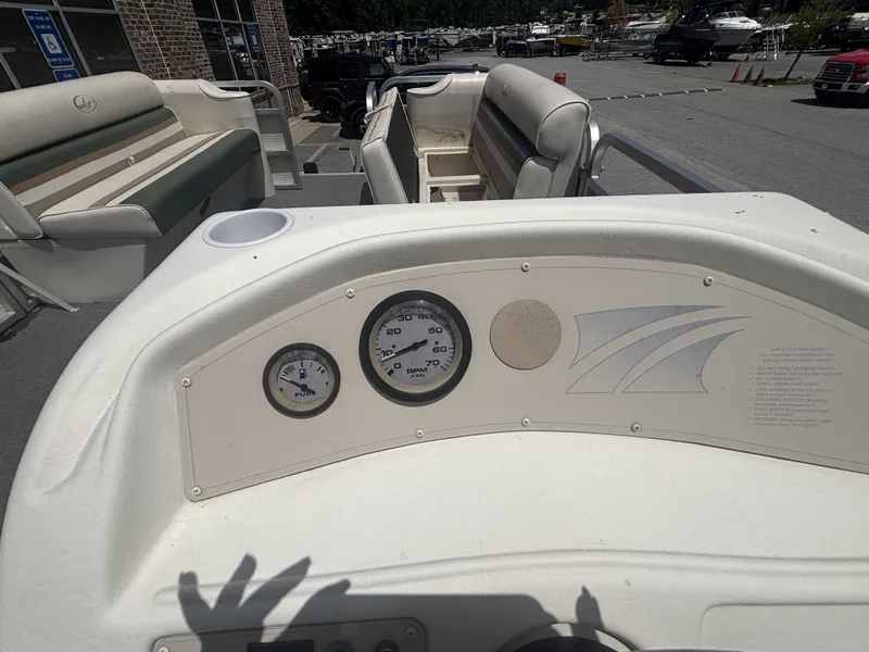 Slide: The Image of Sylvan Elite 820 w/New Tohatsu Engine and Single Axle Trailer Included 1999 - 36