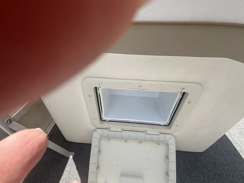 Slide: The Image of Sylvan Elite 820 w/New Tohatsu Engine and Single Axle Trailer Included 1999 - 39