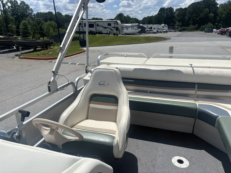 Slide: The Image of Sylvan Elite 820 w/New Tohatsu Engine and Single Axle Trailer Included 1999 - 43