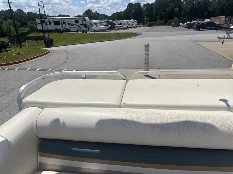 Slide: The Image of Sylvan Elite 820 w/New Tohatsu Engine and Single Axle Trailer Included 1999 - 44