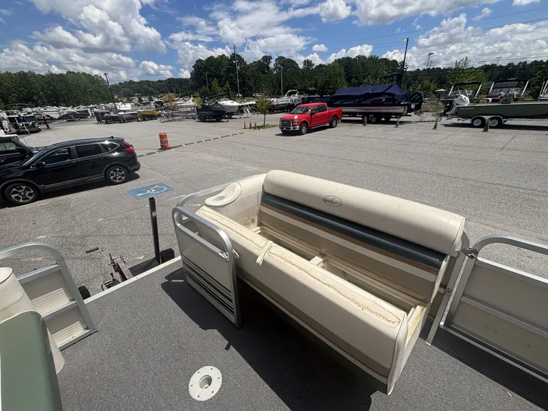 Slide: The Image of Sylvan Elite 820 w/New Tohatsu Engine and Single Axle Trailer Included 1999 - 8