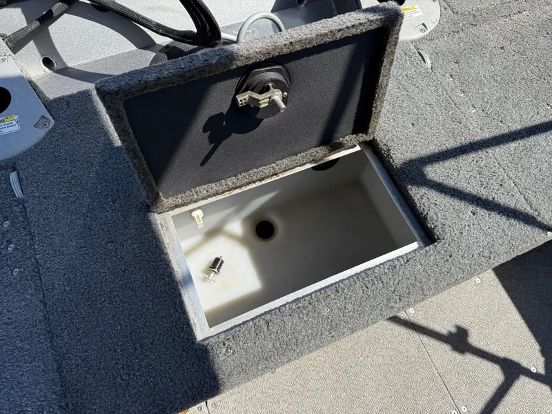 Slide: The Image of Crestliner 1650 Superhawk w/ 90HP Mercury! 2015 - 12