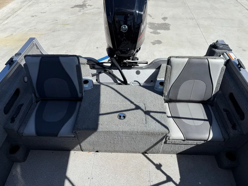 Slide: The Image of Crestliner 1650 Superhawk w/ 90HP Mercury! 2015 - 3