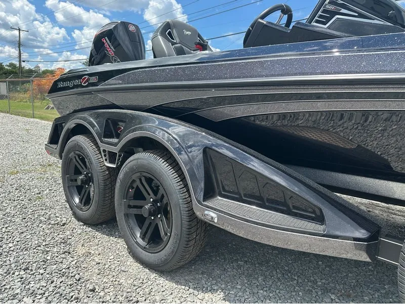 Slide: The Image of Ranger Z521R 2026 - 13