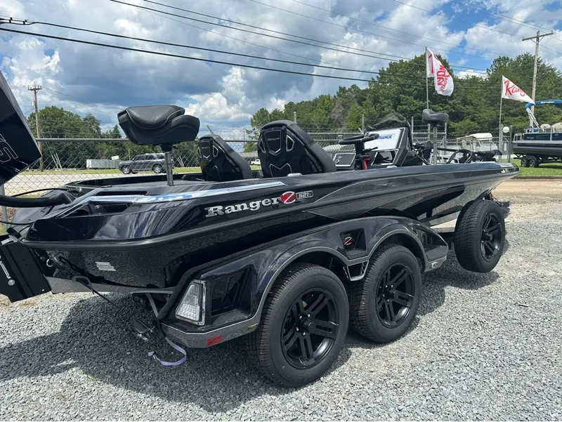 Slide: The Image of Ranger Z521R 2026 - 9