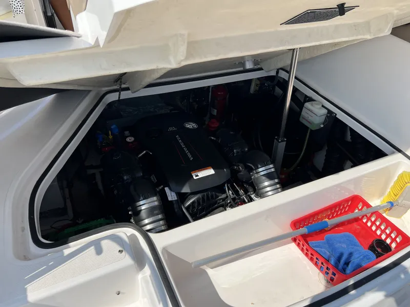 Slide: The Image of Regal 28 Express 2017 - 27