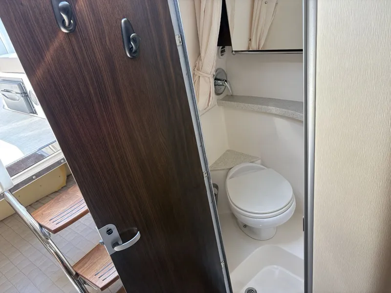 Slide: The Image of Regal 28 Express 2017 - 32