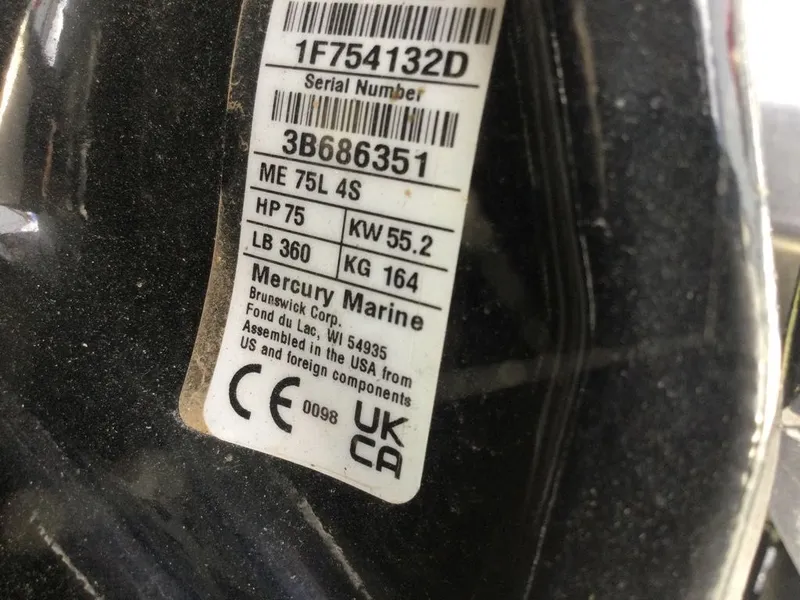 Slide: The Image of Sun Tracker Bass Buggy 18 DLX 2025 - 11