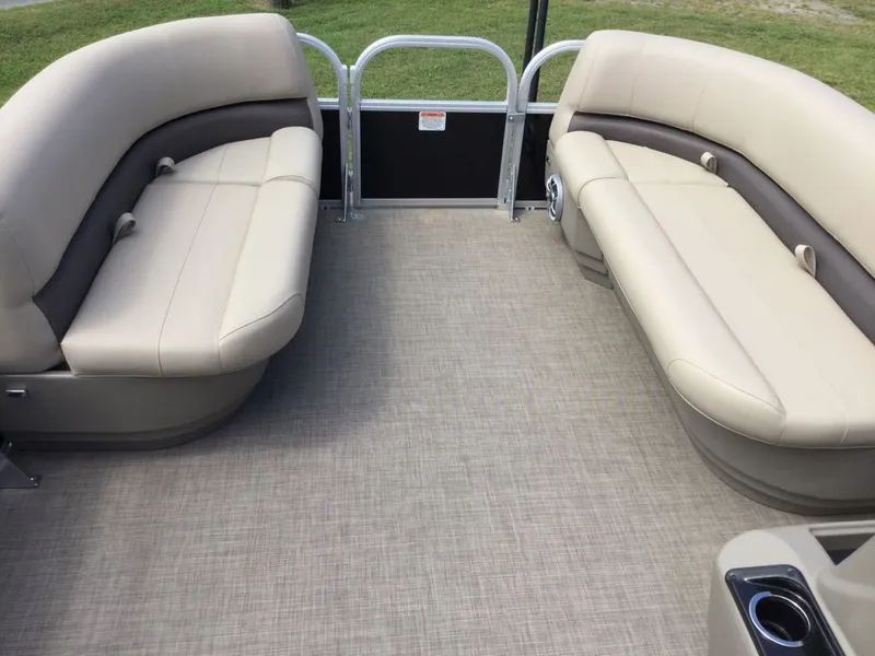 Slide: The Image of Sun Tracker Party Barge 16 DLX 2025 - 6