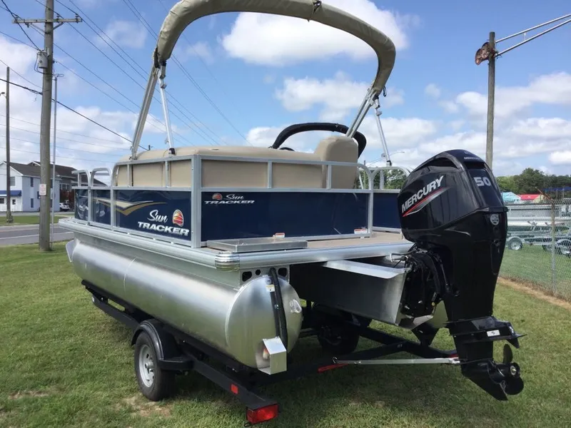 Slide: The Image of Sun Tracker BB16XLS BLU VNL 50 2025 - 9