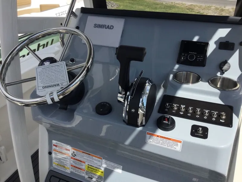 Slide: The Image of Bayliner TROPHY CC20 2025 - 2