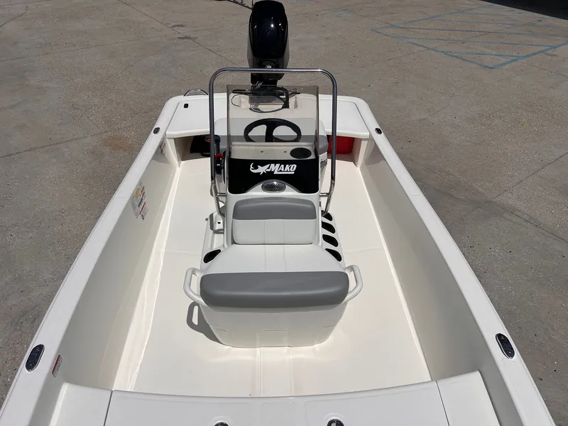 Slide: The Image of Mako Pro Skiff 15 CC 2025 - 11