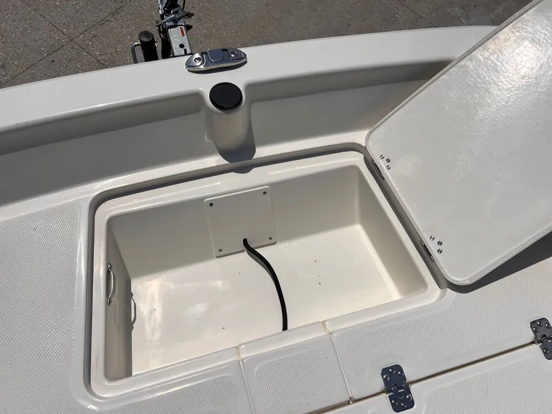 Slide: The Image of Mako Pro Skiff 15 CC 2025 - 12