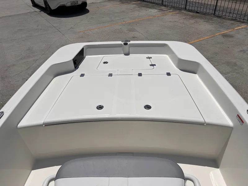 Slide: The Image of Mako Pro Skiff 15 CC 2025 - 5