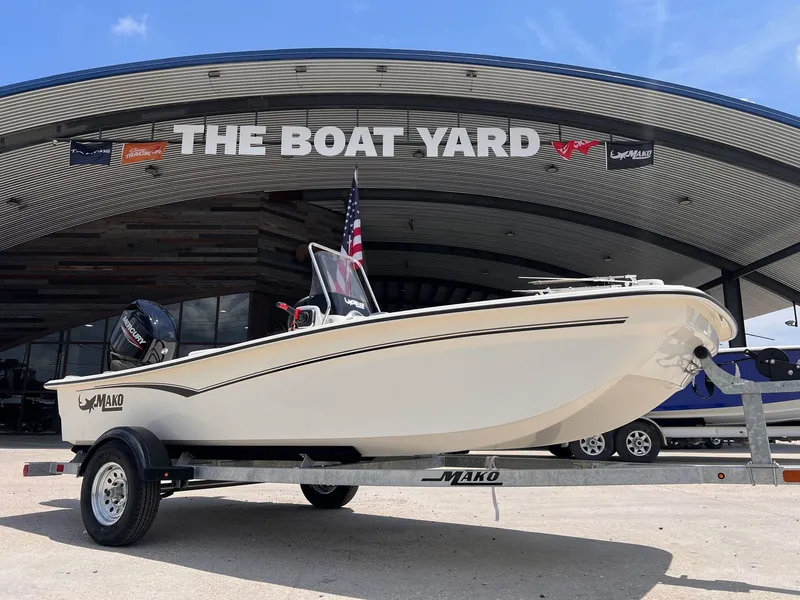 Slide: The Image of Mako Pro Skiff 15 CC 2025 - 6