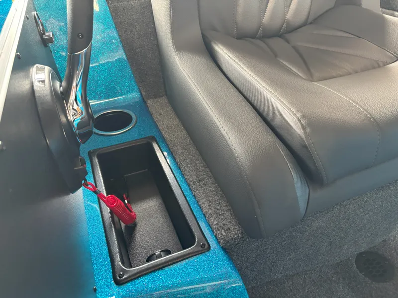 Slide: The Image of Falcon F205 2026 - 9