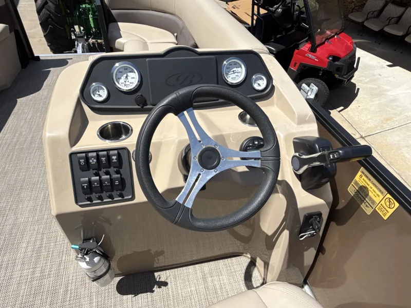 Slide: The Image of Bentley Pontoons LE 180 3 POINT 2023 - 10