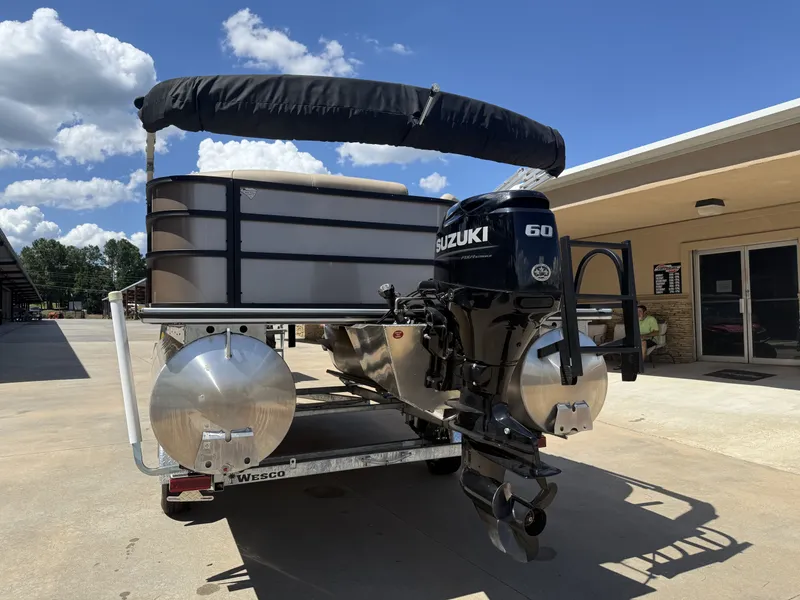 Slide: The Image of Bentley Pontoons LE 180 3 POINT 2023 - 3