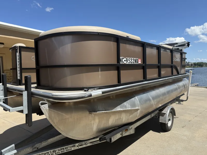 Slide: The Image of Bentley Pontoons LE 180 3 POINT 2023 - 8