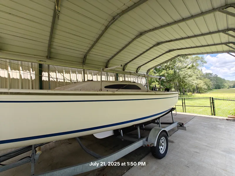 Slide: The Image of Catalina 22 Sport 2017 - 3