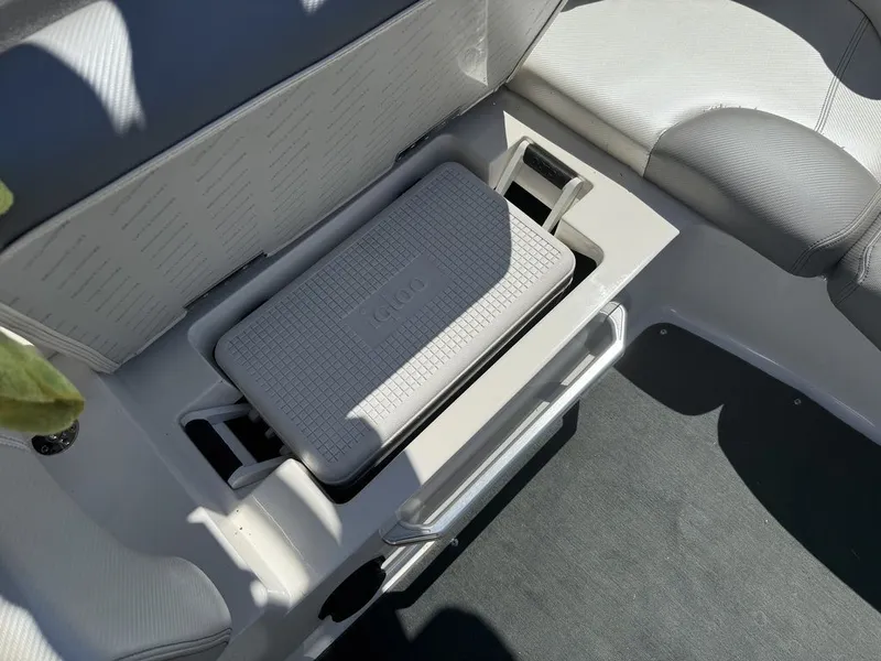 Slide: The Image of MasterCraft X25 2013 - 10