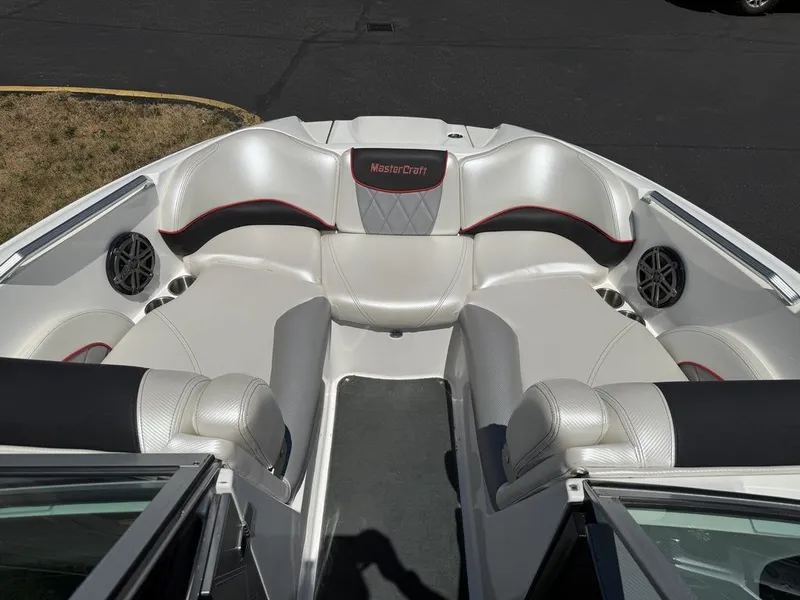 Slide: The Image of MasterCraft X25 2013 - 7