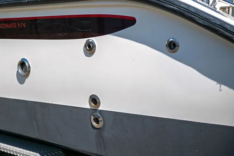 Slide: The Image of Boston Whaler 31 CUSTOM CONQUEST 1990 - 25