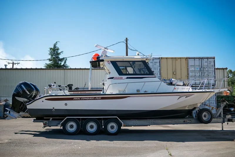 Slide: The Image of Boston Whaler 31 CUSTOM CONQUEST 1990 - 27