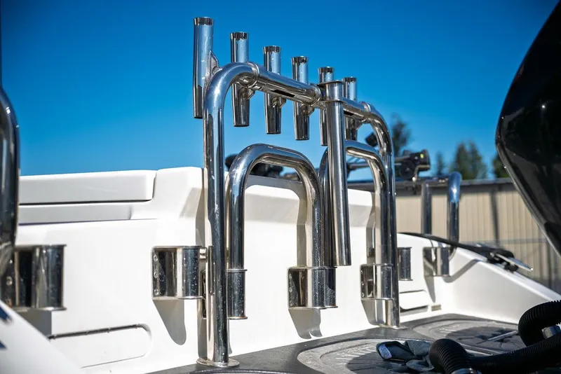 Slide: The Image of Boston Whaler 31 CUSTOM CONQUEST 1990 - 8