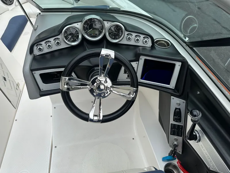 Slide: The Image of MasterCraft X15 2012 - 12