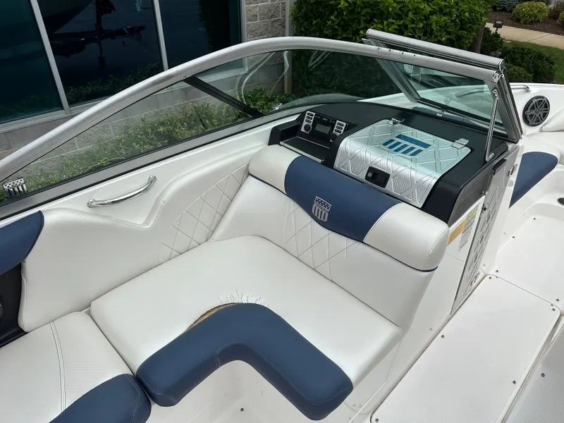 Slide: The Image of MasterCraft X15 2012 - 13