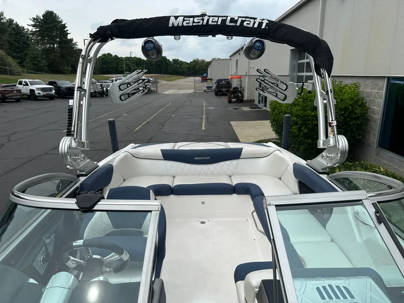 Slide: The Image of MasterCraft X15 2012 - 23
