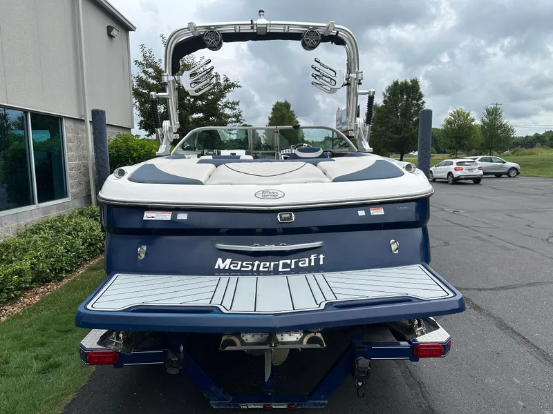 Slide: The Image of MasterCraft X15 2012 - 5