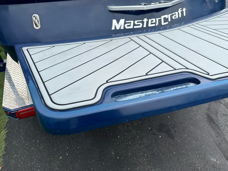 Slide: The Image of MasterCraft X15 2012 - 6