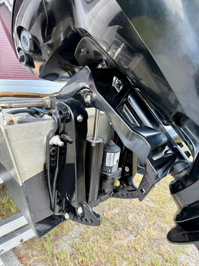 Slide: The Image of Close-up of a 2022 Godfrey Sweetwater 2286 C boat motor mount. - 33