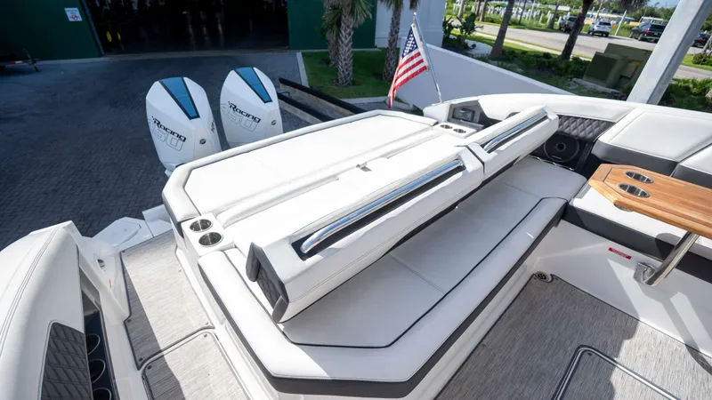 Slide: The Image of Cobalt R33 Outboard 2022 - 23