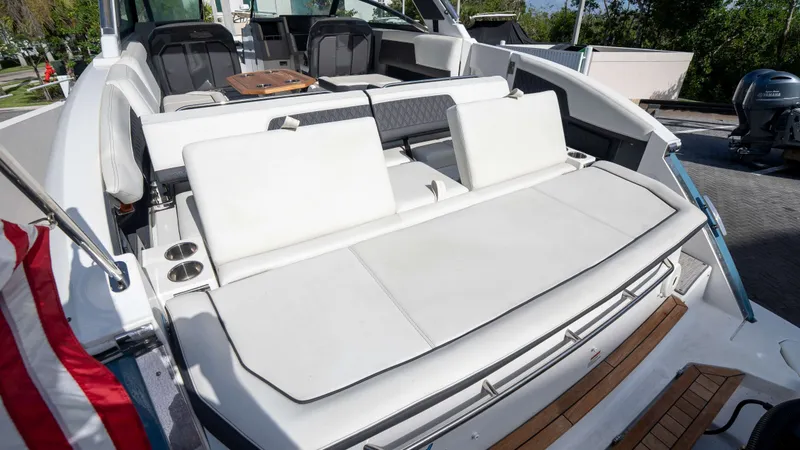 Slide: The Image of Cobalt R33 Outboard 2022 - 24