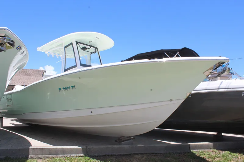 Slide: The Image of Sea Hunt Ultra 275 SE 2024 - 1