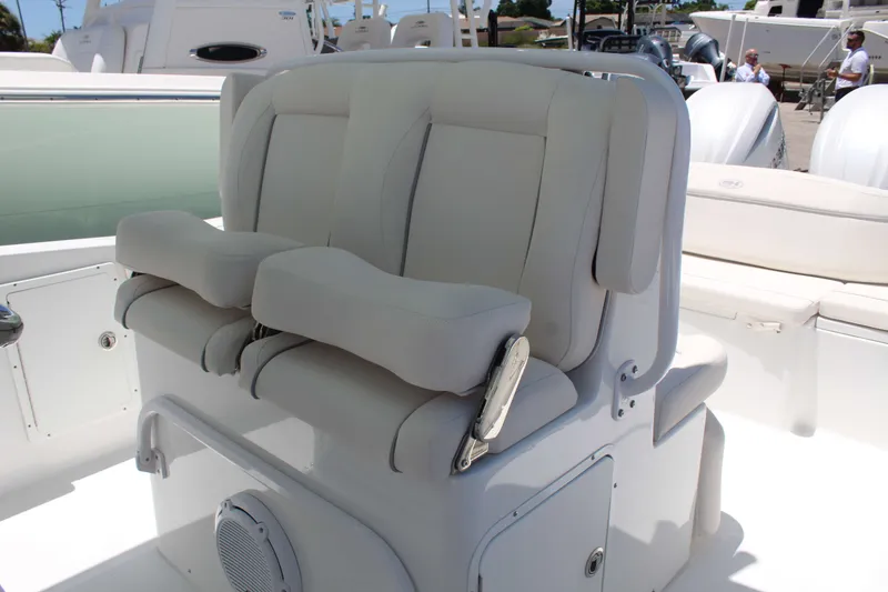 Slide: The Image of Sea Hunt Ultra 275 SE 2024 - 10