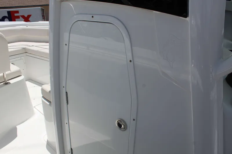 Slide: The Image of Sea Hunt Ultra 275 SE 2024 - 15