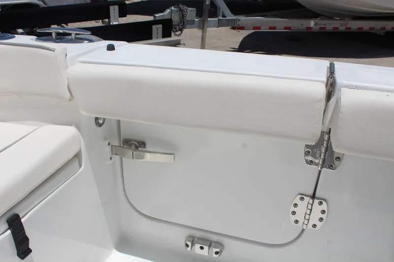 Slide: The Image of Sea Hunt Ultra 275 SE 2024 - 17