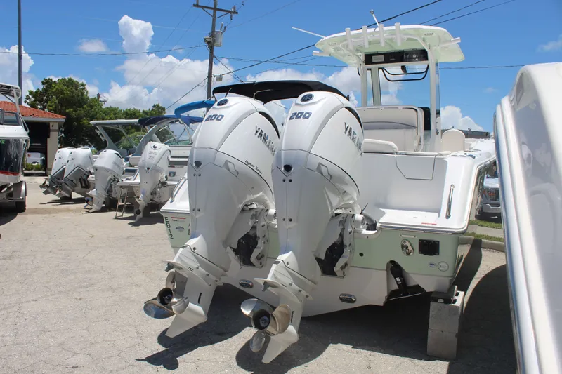 Slide: The Image of Sea Hunt Ultra 275 SE 2024 - 4