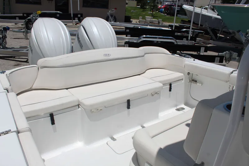 Slide: The Image of Sea Hunt Ultra 275 SE 2024 - 7