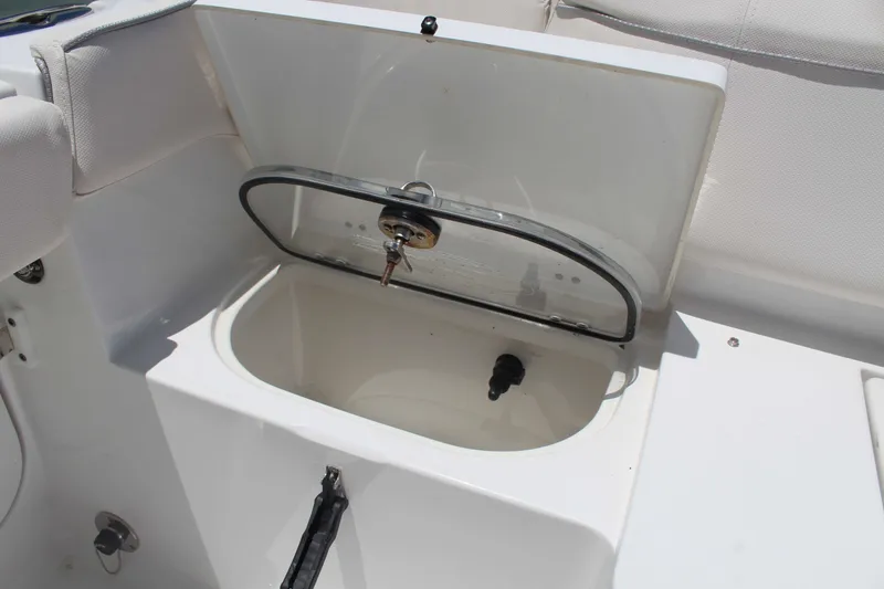 Slide: The Image of Sea Hunt Ultra 275 SE 2024 - 9