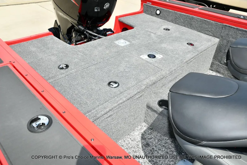 Slide: The Image of Tracker Targa V-18 WT 2026 - 10