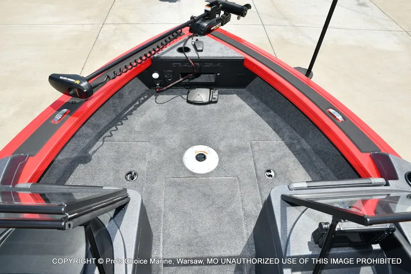 Slide: The Image of Tracker Targa V-18 WT 2026 - 11