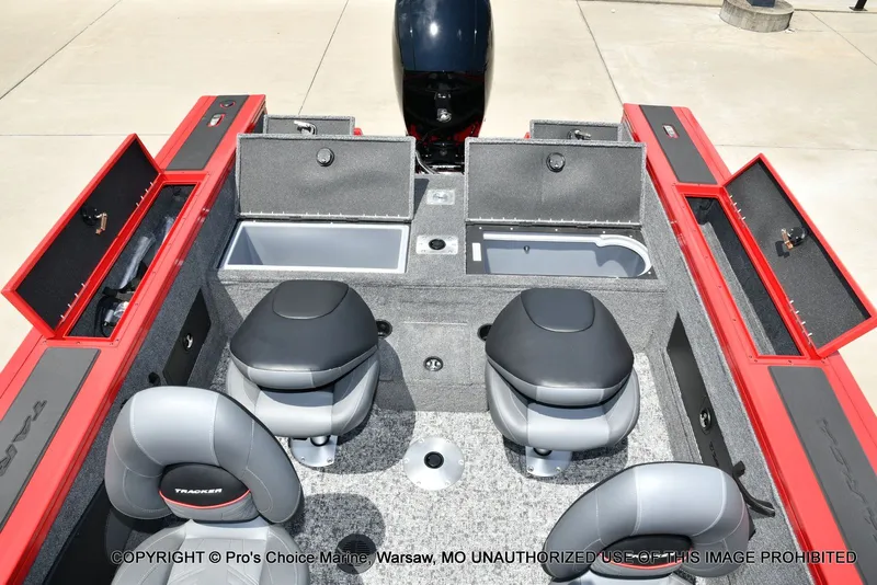 Slide: The Image of Tracker Targa V-18 WT 2026 - 14